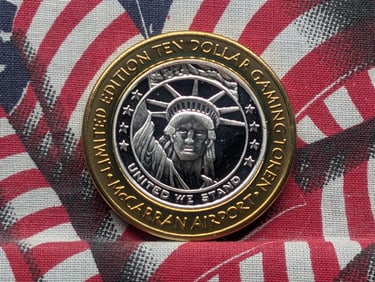 Limited Edition .999 FINE SILVER (Center) McCarran Airport Casino $10 Gaming Token in Capsule