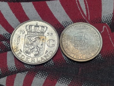 1955 Netherlands 1 Silver Gulden & 1962 Sao Tome Principe 5 Silver Escudos (2 PCS)