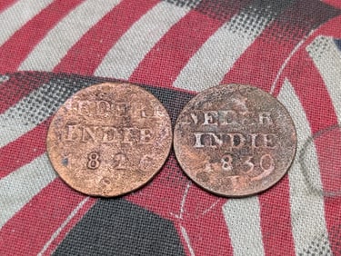 1839 W Nederland Indie (Error on 9 Too Large) Cent & 1826 1/4 S Nederland Indie Coins, Over 185