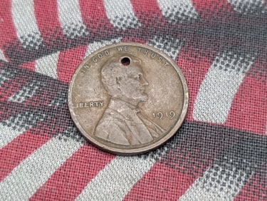 1919 Lincoln Wheat cent w/hole