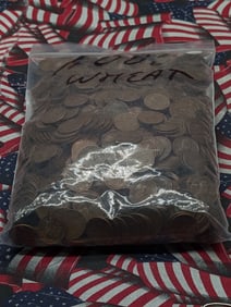 Approximately 1000 Lincoln Wheat Cents
