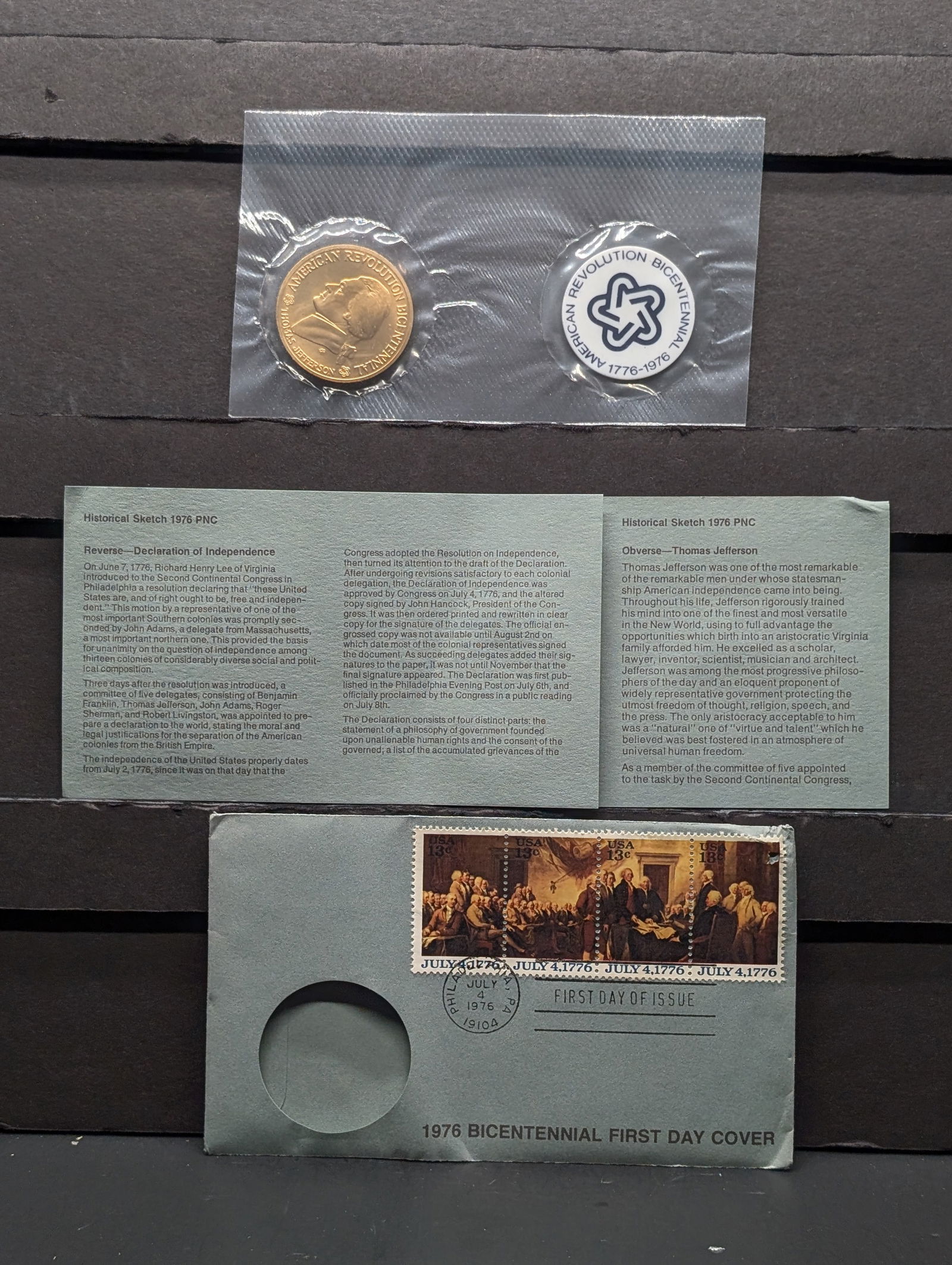1976 Bicentennial First Day Cover w/Thomas Jefferson Bicentennial Coin: 1976 Bicentennial First Day Cover w/Thomas Jefferson Bicentennial Coin