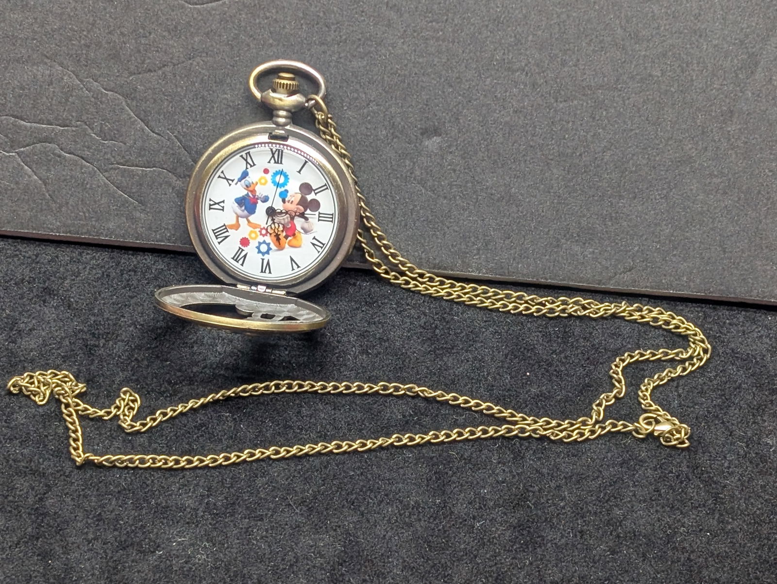 Mickey Mouse & Donald Duck Pocket Watch, New, Works Great, Nice Gift!: Mickey Mouse & Donald Duck Pocket Watch, New, Works Great, Nice Gift!