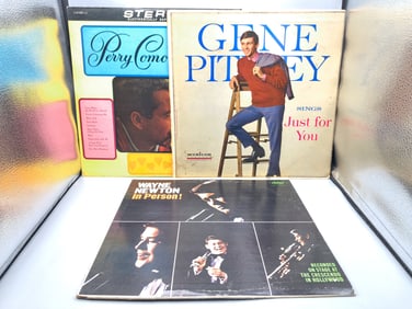 Lot of (3) Assorted Vinyl Albums - Gene Pitney, Perry Como, & Wayne Newton