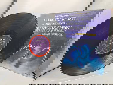 1974 The Day of The Dolphin Original Motion Picture Soundtrack Vinyl Album - AV-11014-598