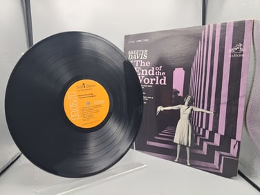 Skeeter Davis Sings The End of The World Repress Vinyl Album - LSP 2699