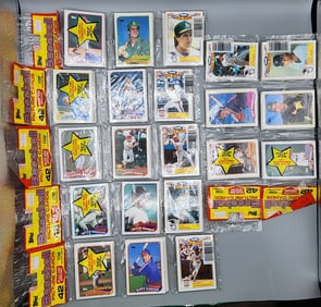 (7) 1989 Topps Rack Packs - (5) With HOFers on front (1) with Mattingly on back (1) with two
