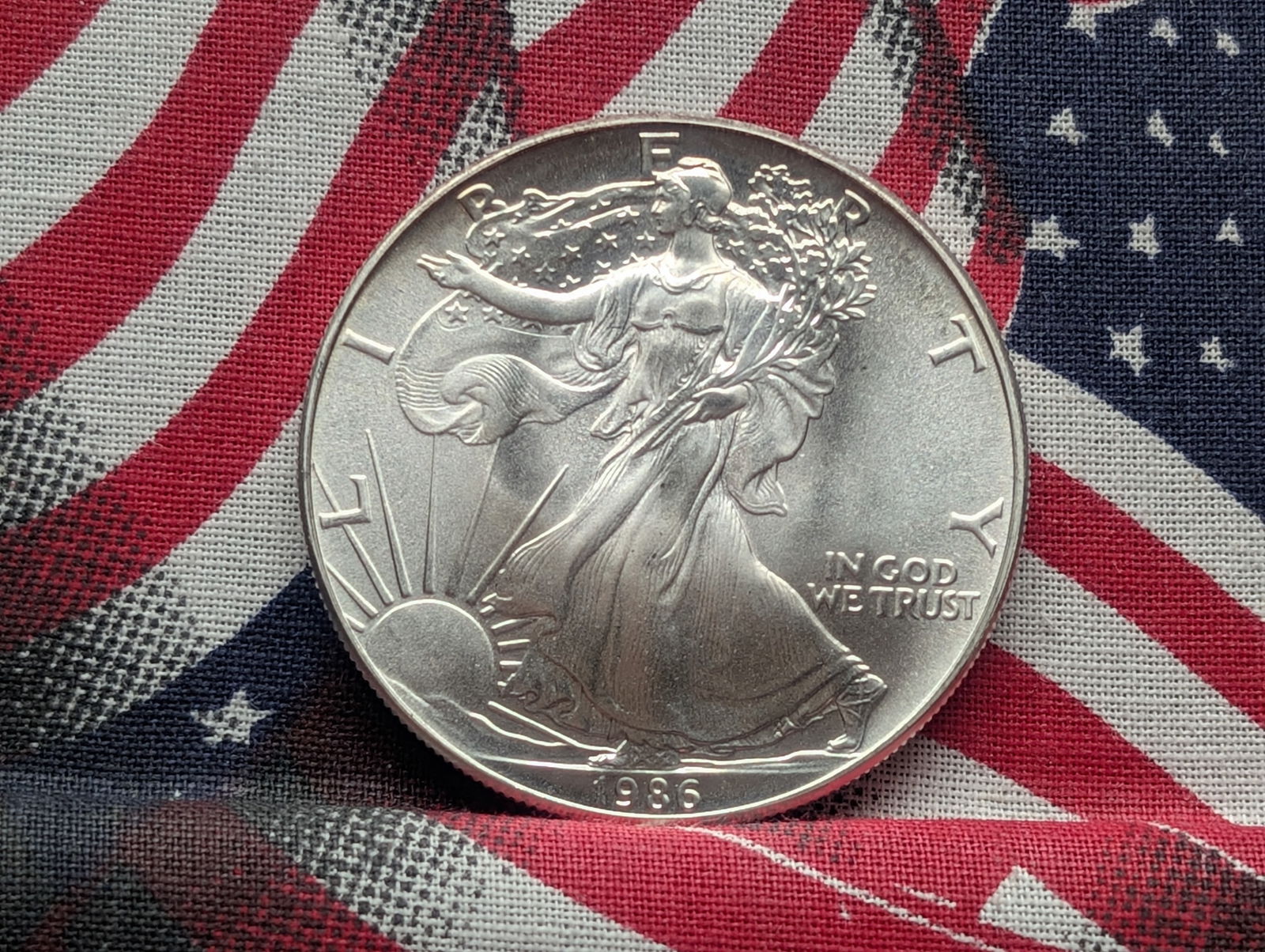 1986 American Silver Eagle, 1 oz. Fine Silver, Unc. Key Date, First Year! (1 of 2)