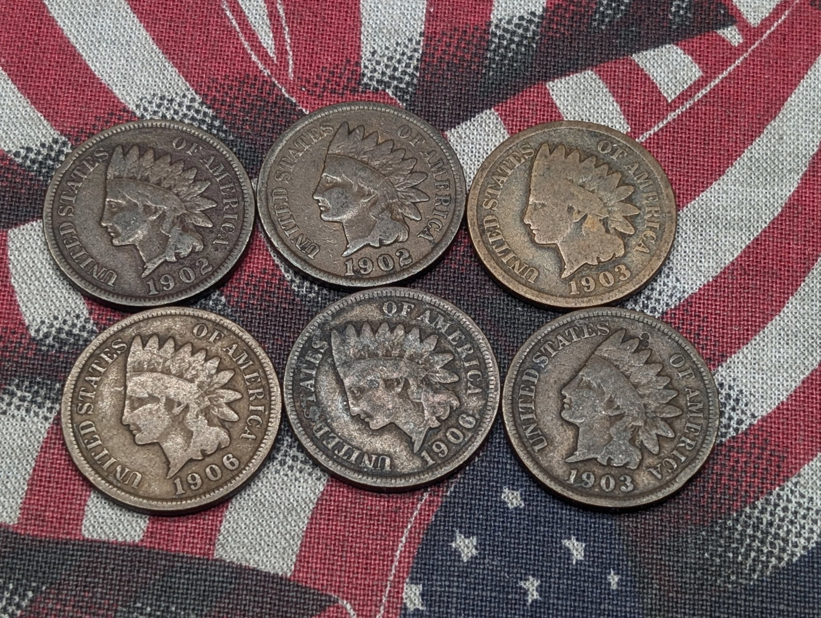 (2) 1902, (2) 1903, & (2) 1906 Indian Head Cents: (2) 1902, (2) 1903, & (2) 1906 Indian Head Cents