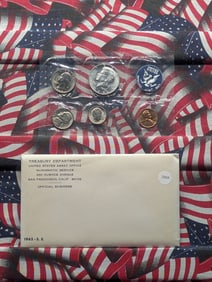 1965 Special Mint Set. Pristine coins and envelope. 40% silver Kennedy half, in Flat pack