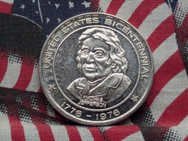 1776-1976 Bicentennial 1 Oz. .999 FINE SILVER Thomas Jefferson Designed Round