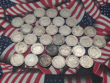 32 - Liberty Head "V" Nickels, Mixed Dates