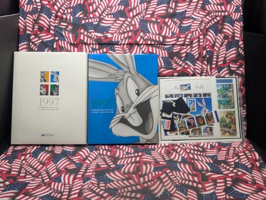 1997 USPS Hardbound Stamp Yearbook with Sealed Stamp Set, $32.00 FV
