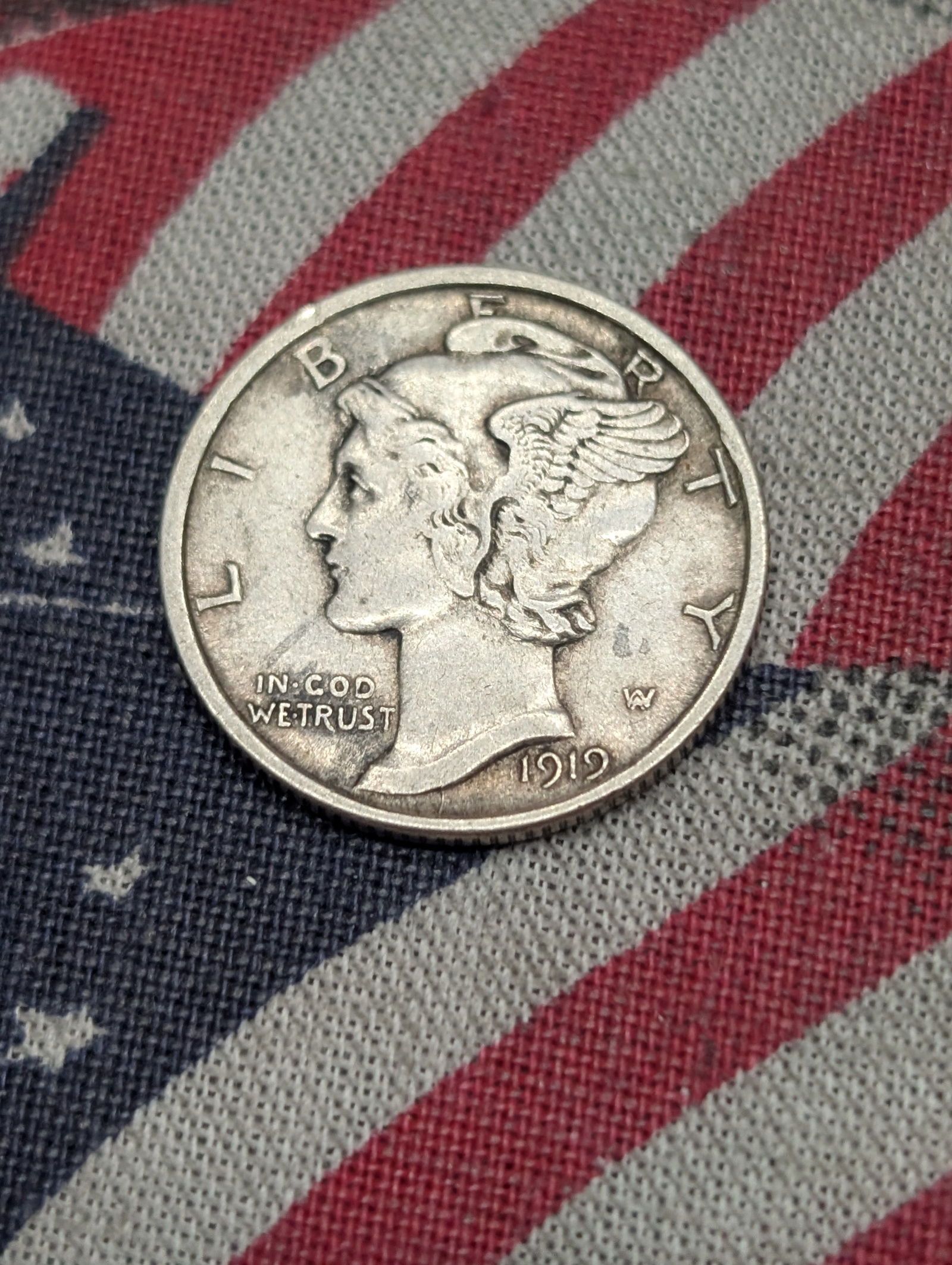 1919-D Mercury Silver Dime - VF/XF (1 of 2)