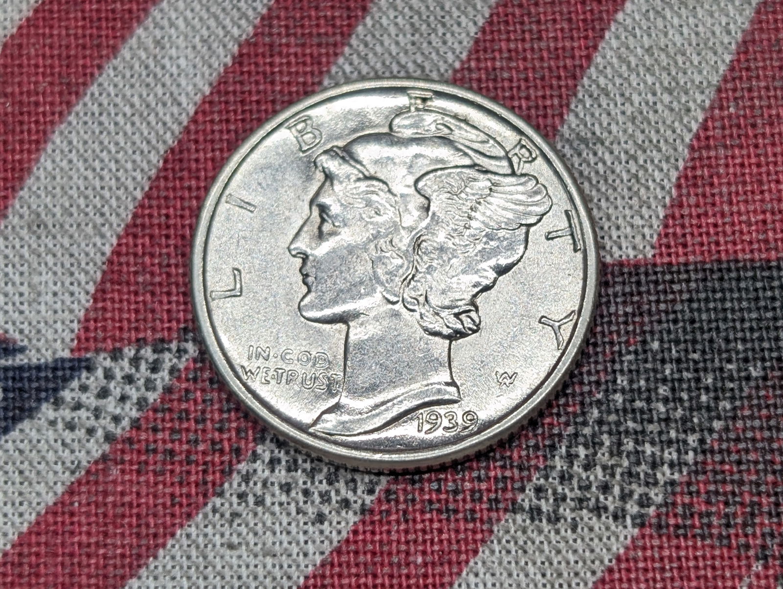 1939 Mercury Silver Dime - BU (1 of 2)
