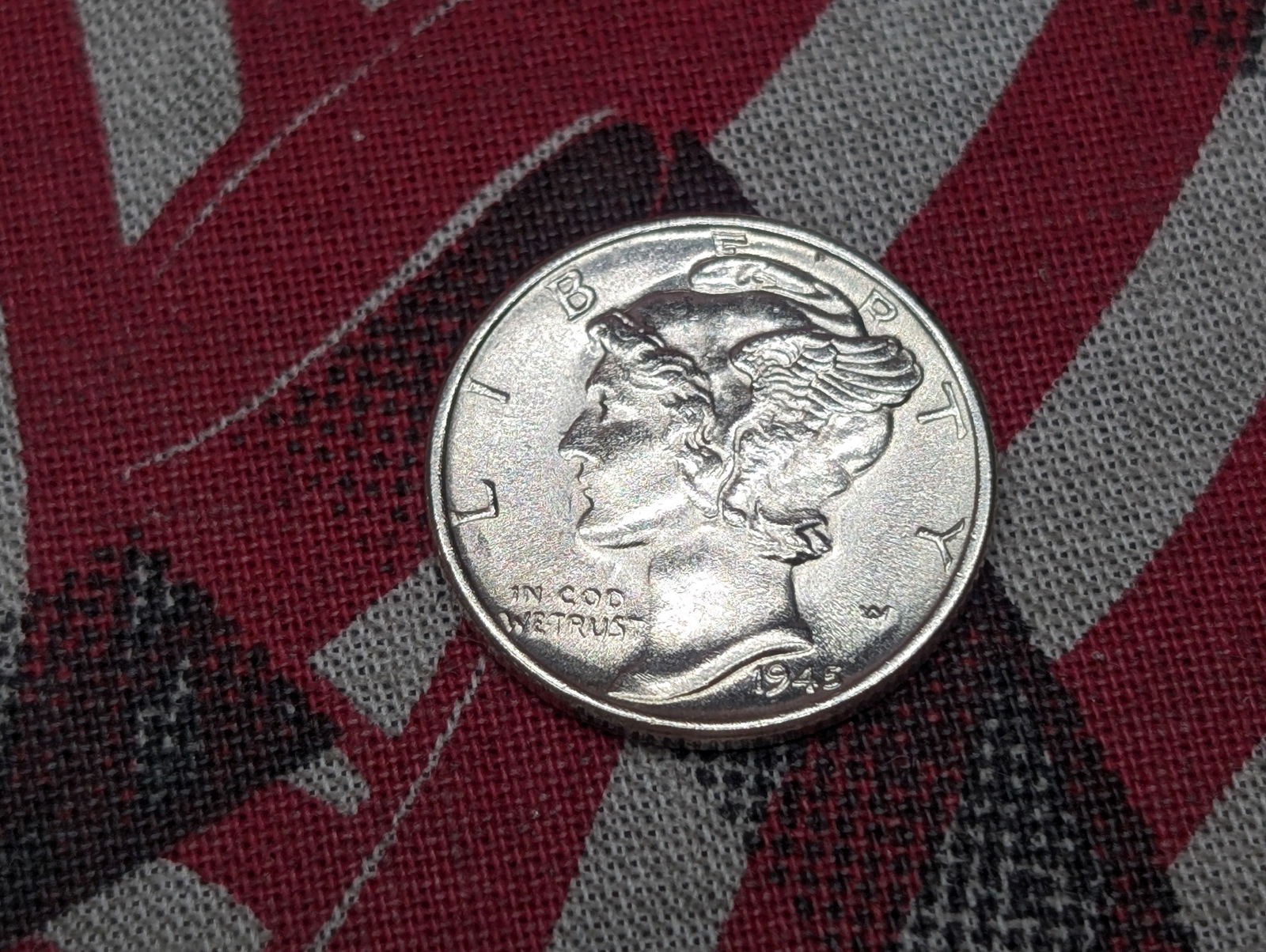1945 Mercury Silver Dime - BU (1 of 2)