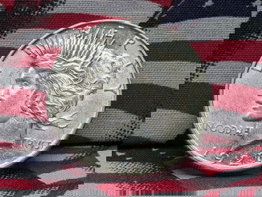 SEMI-KEY DATE - AU/UNC - 1927-D Peace Silver Dollar