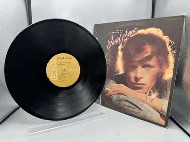 1975 David Bowie Young Americans Vinyl Album - APL1-0998