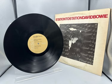 1976 David Bowie Station To Station Vinyl Album - APL1-1327