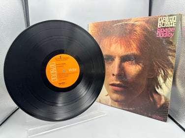 1972 David Bowie Space Oddity Vinyl Album - LSP-4813