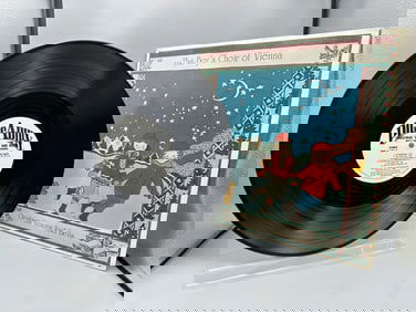 1980 The Boys Choir of Vienna Christmas Voices And Bells Vinyl Album - PIC-3373