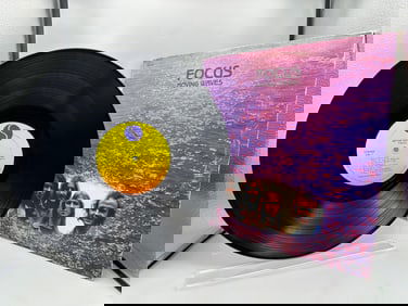 1971 Sire Records Focus Moving Waves Vinyl Album - SAS-7401