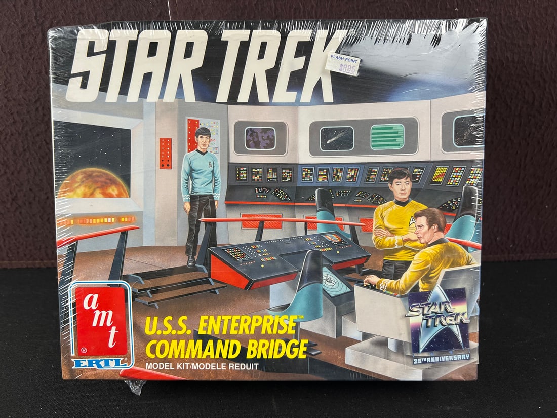 1991 Ertl AMT Star Trek USS Enterprise Command Bridge Model Kit - Sealed (1 of 2)
