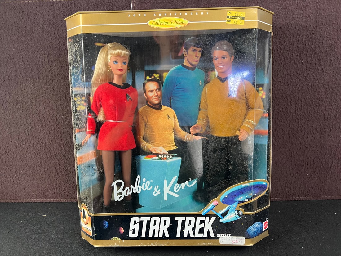 1996 Mattel Star Trek Barbie & Ken: 1996 Mattel Star Trek Barbie & Ken