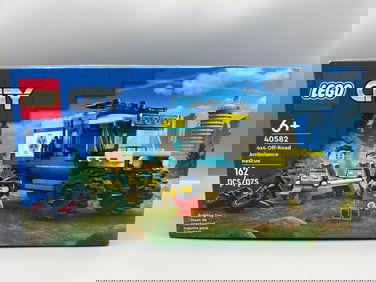 2023 Lego City 40582 4X4 Off-Road Ambulance Rescue Sealed Set