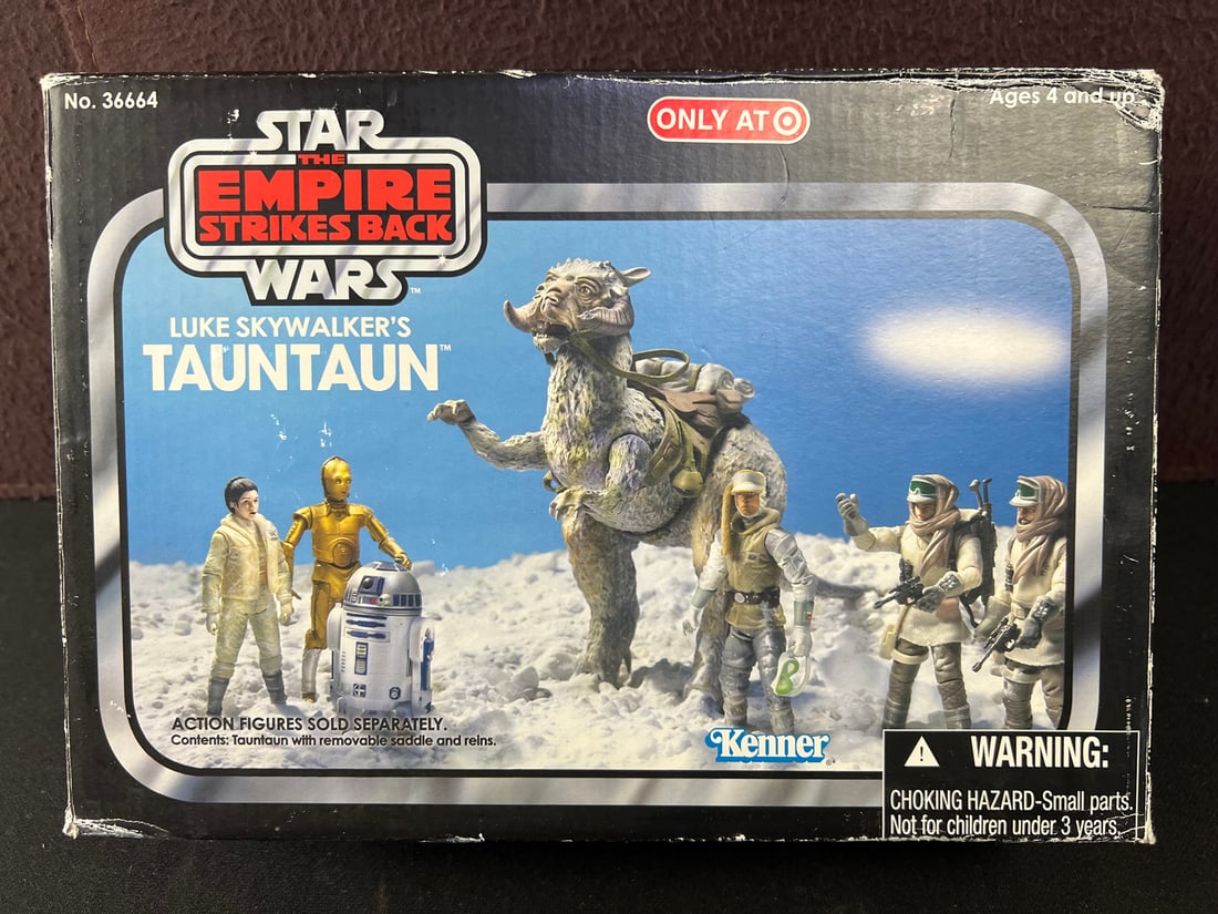 2011 Kenner Hasbro Star Wars Empire Strikes Back Luke Skywalker's Tauntaun - Target exclusive - (1 of 4)