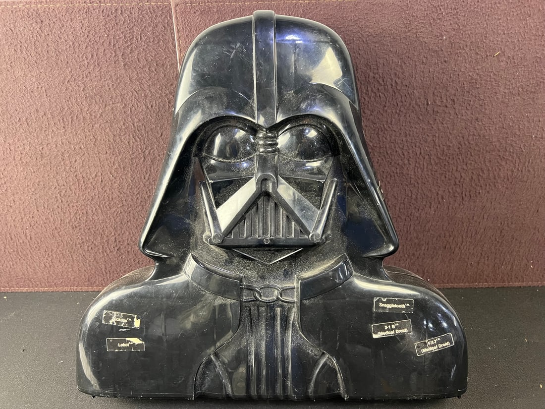 1980 Kenner Star Wars Darth Vader Head Action Figure Case (1 of 6)