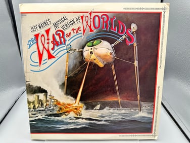 The War Of The Worlds (1978), Jeff Wayne's musical version, 2 LPs, gatefold, includes 16-page