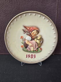 1985 W. Goebel M.J. Hummel "Chick Girl" 15th Annual Plate (HUM 278)