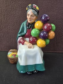 Royal Doulton 'The Old Balloon Seller' HN 1315 Figurine
