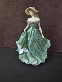 1993 Royal Doulton Lady Figurine 'Best Wishes' HN 3971