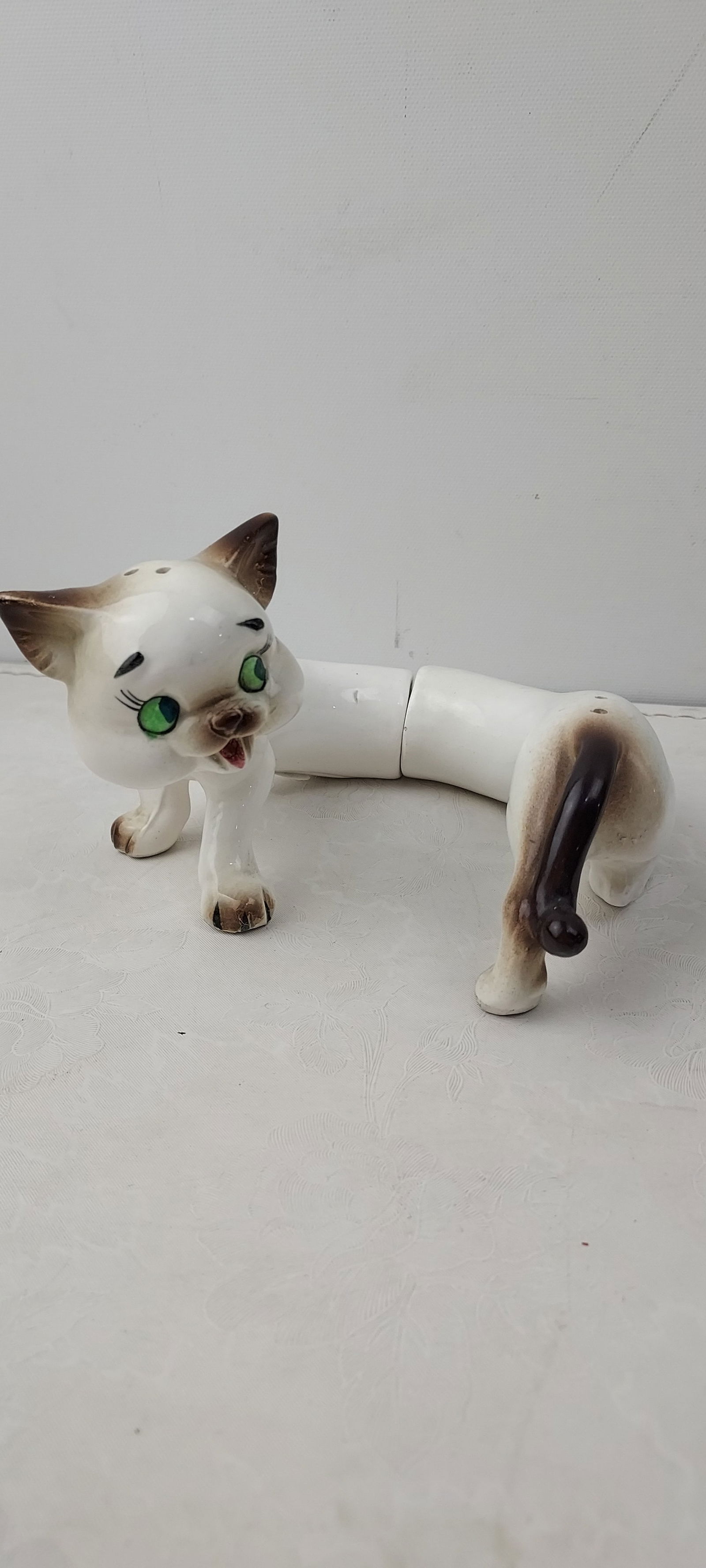 Vintage Mid-Century Japan Ceramic Siamese Stretch Cat Salt & Pepper Shaker Set (1 of 4)