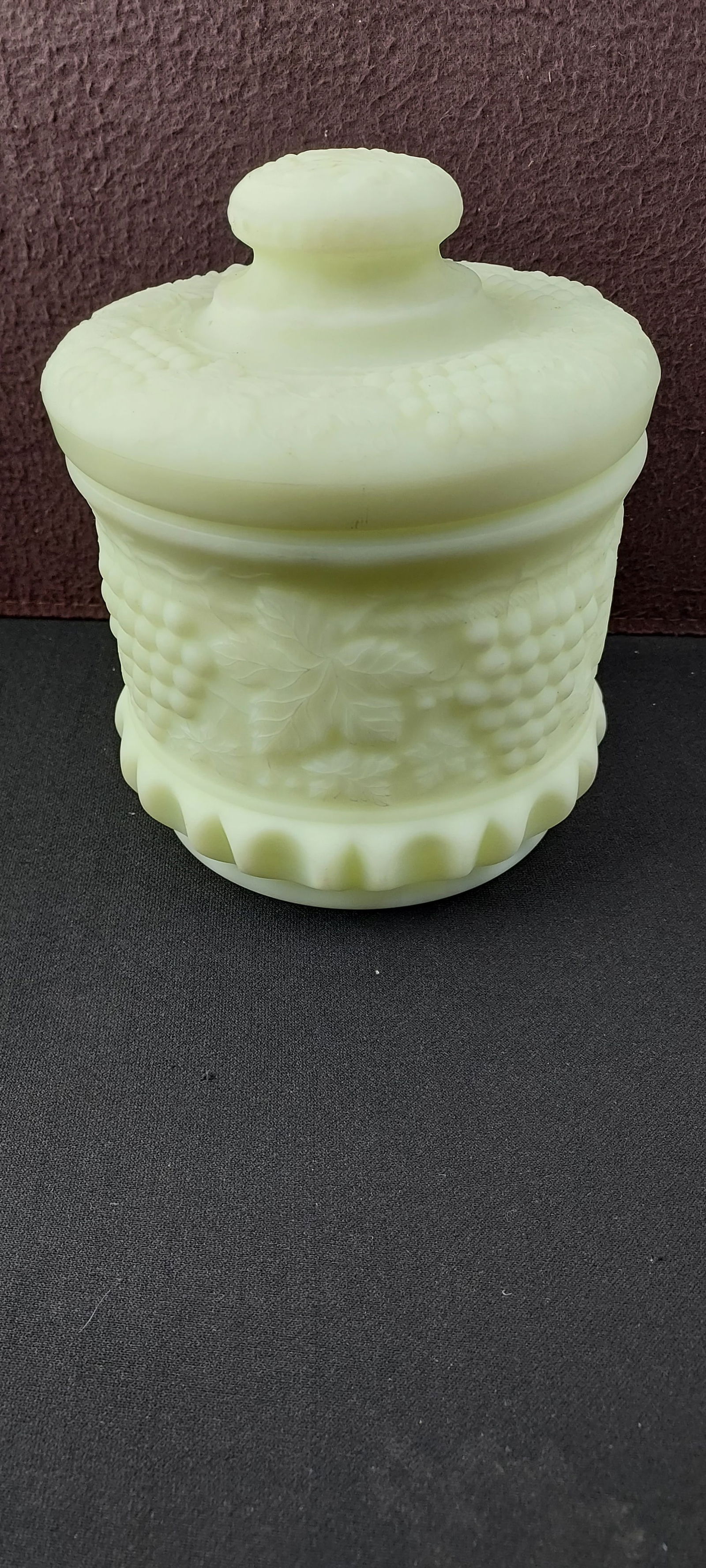 Fenton Satin Glass Grape & Cable Tobacco Jar #328 (1 of 9)