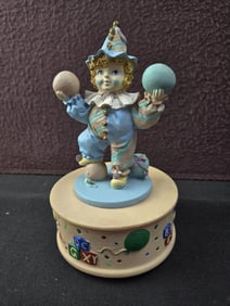 1986 Summit Collection Musical Rotating Clown Figurine Music Box