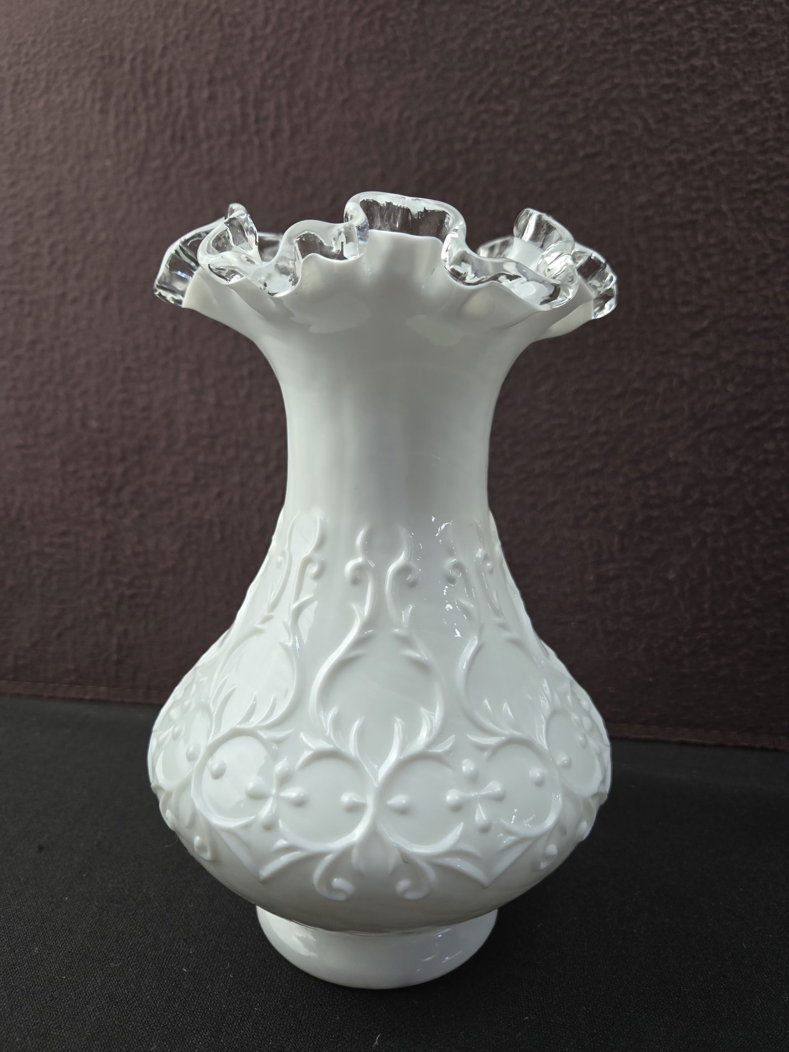 Mid-20th Century Fenton Silver Crest Spanish Lace Milk Glass Vase (1 of 4)