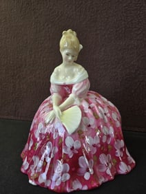1972 Royal Doulton Figurine 'Victoria' HN 2471