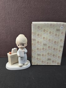 1984 Enesco Precious Moments 'Love Never Fails' Figurine #12300