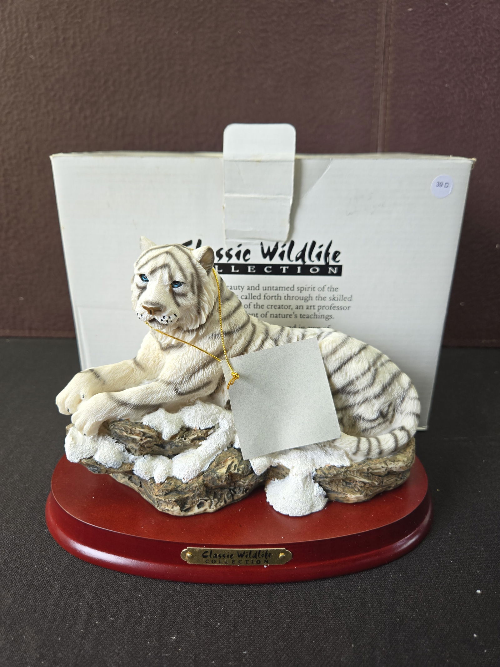 Classic Wildlife Collection White Tiger in Snow Figurine (1 of 5)