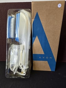 Avon Essentials Hand Held Clothes Steamer, Factory Sealed