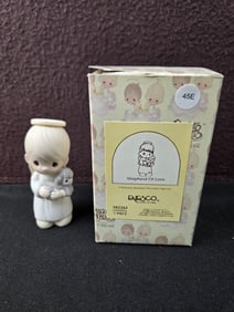 1986 Enesco Precious Moments "Shepherd Of Love" Porcelain Figurine #102261 (Tree Mark)