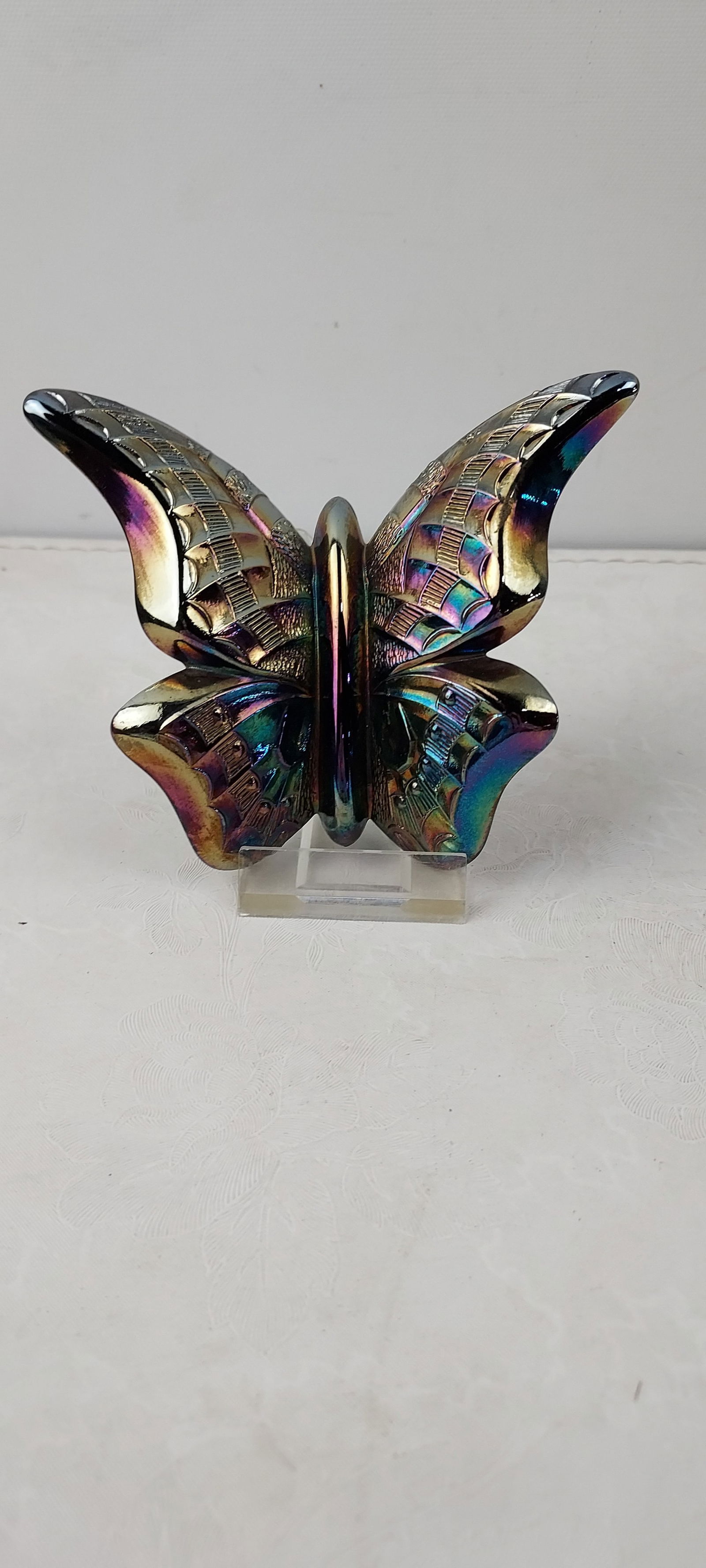 1971 Fenton Amethyst Carnival Glass Butterfly (1 of 4)