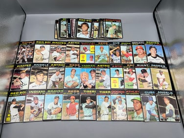 Lot of (70) 1971 Topps Baseball Cards - Varying Conditions