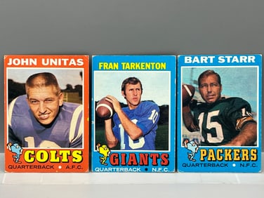 Lot Of (3) 1971 Topps HOF QBs:  #1 Unitas, #120 Tarkenton, #200 Starr