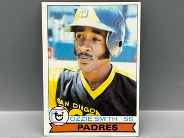 1979 Topps #116 Ozzie Smith Rookie (HOF) - Padres