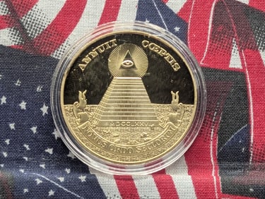 Novus Ordo Seclorum Annuit Coeptis Commemorative Gold Plated Medal