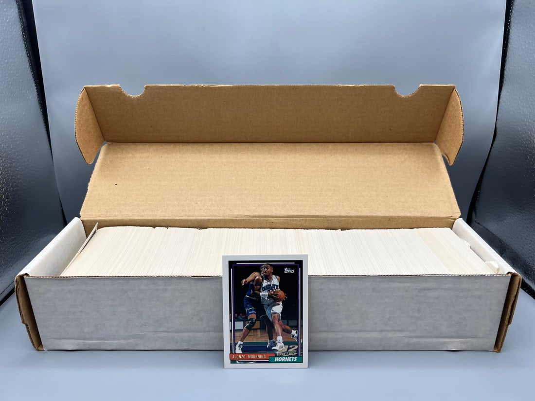 1992-93 Topps Basketball Partial Set - Missing Shaq RC & All Jordans - Unchecked for other cards (1 of 3)